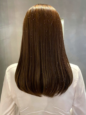 キャラメルブラウン　セミロング　艶カラー　ダメージレス