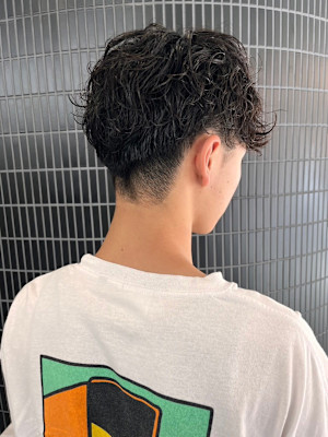 刈り上げ マッシュ ゆるめスパイラル 