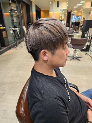 ショートレイヤー×ホワイトベージュ