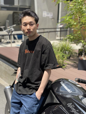 ウルフアッシュブラックカルマパーマベリーショート