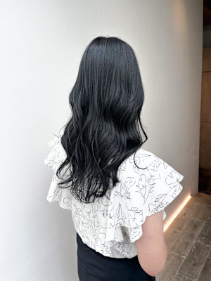 デザインカラー/レイヤーカット/ウェットヘア