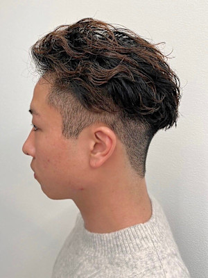 刈り上げ　オールバック　ショート ツーブロック