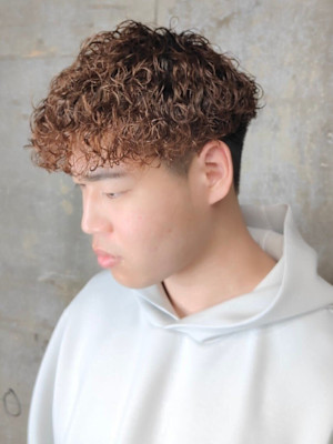 プードルパーマ　ツーブロックマッシュパーマ　オレンジブラウン