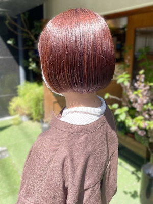 丸みボブ　レッドカラー　ピンクブラウン　20代30代　暖色系