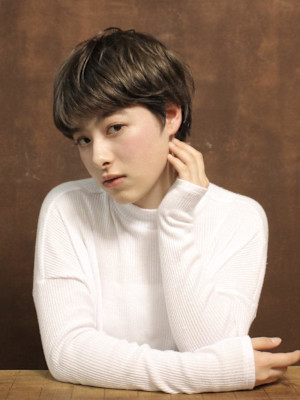 大人カジュアルショート