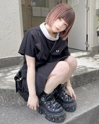 ピンクブラウンミニボブ