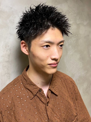 スパイキーショート ツイスパ アップバング 束感スタイリング