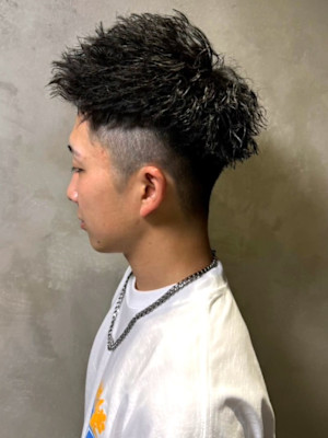 ツイストパーマ  アップバング 刈り上げツーブロック