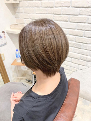 【MAGIC 小名木】丸みショート＆ベージュカラー