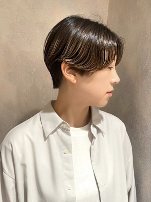 ひし形ヘア/ハンサムショート/前髪なし/面長/30代40代