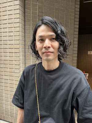 Creepy Nuts R指定風パーマ