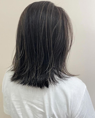 派手になりすぎない細めハイライト