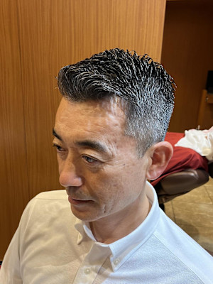 銀座　理容室　個室　アイロンパーマで直毛改善