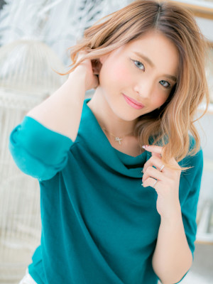 インナーカラーオレンジカラー小顔大人ボブ　ボブパーマ