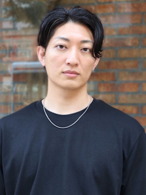 アップバング　20代30代　黒髪　ツーブロック　メンズカット