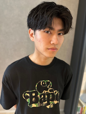 センタパート　ツーブロック　メンズショート　20代30代