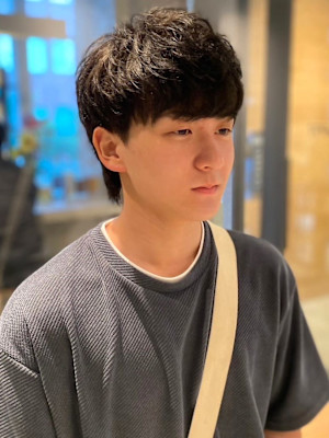 マッシュショート　メンズカット　ツーブロック　黒髪　爽やか