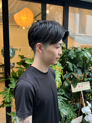 刈り上げショートヘア