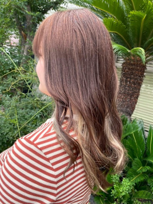 ミルクティーベージュ インナーカラー ダブルカラー 巻き髪