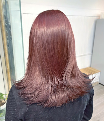 韓国レイヤー大人ミディレッドブラウン似合わせカットイメチェン