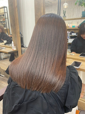 髪質改善トリートメント艶髪ベージュストレートロング渋谷道玄坂