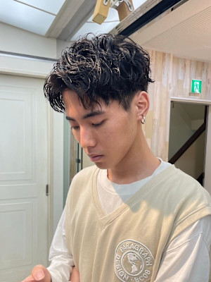 カルマパーマセンターパートマッシュパーマアッシュブラック渋谷