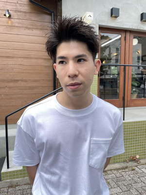 刈り上げスパイキーショート