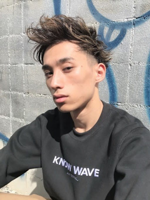 《BEAT S　MEN'S　STYLE》ツーブロアップバング