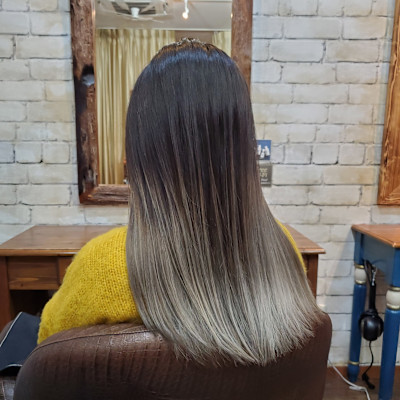 カット＋グラデーションカラーブリーチカラー