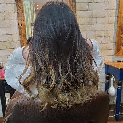 カット＋グラデーションカラーブリーチカラー