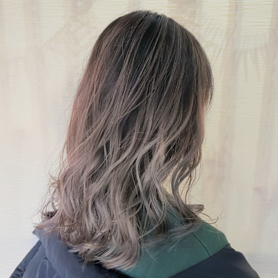 カット＋グラデーションカラーブリーチカラー