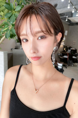 ★くびレイヤーシアーオリーブベージュレイヤーカットショート