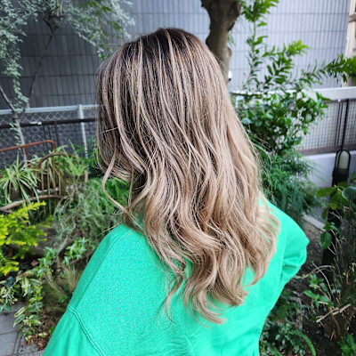 カット＋グラデーションカラーブリーチカラー