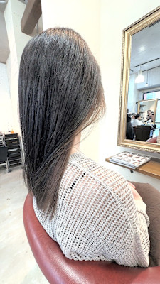 縮毛矯正とインナーカラー。