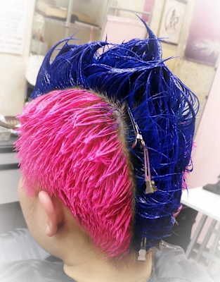 スプラトゥーンのマニュキュアを塗布した状態