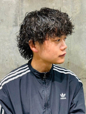 波巻きツイストスパイラル　MIXパーマ　束感　マッシュウルフ