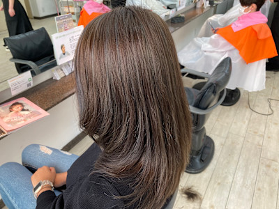 カット、カラー、トリートメント