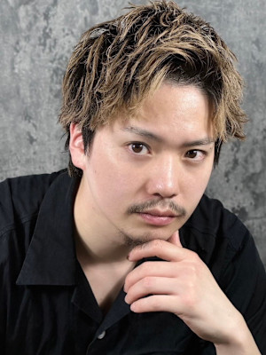 ハイライト/マッシュパーマ/ウルフ/アッシュブラック/波巻き