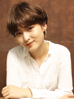 耳掛けニュアンスショート