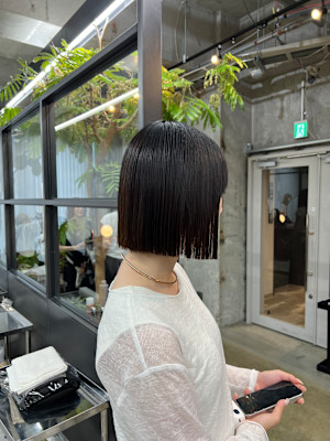 切りっぱなしボブ