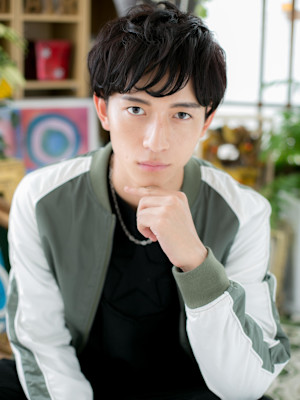 重めカーリー◎ニュアンスマッシュショート　ネイビーブラック