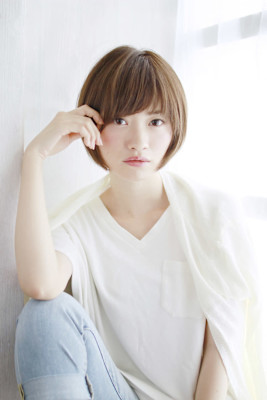 知的なショートボブ　