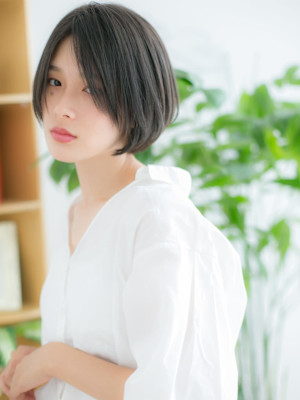 オリーブグレージュ×ク-ルミニボブ