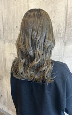 オリーブベージュ/ブリーチカラー