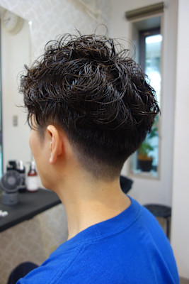 大人おしゃれなツーブロックパーマ