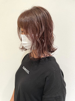 ピンクベージュ