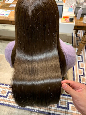 美髪/艶髪/ロングレイヤー/ストレート/オージュア