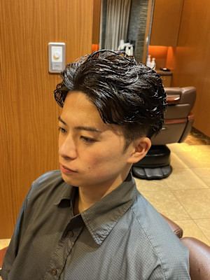 銀座　理容室　ビジネスマン