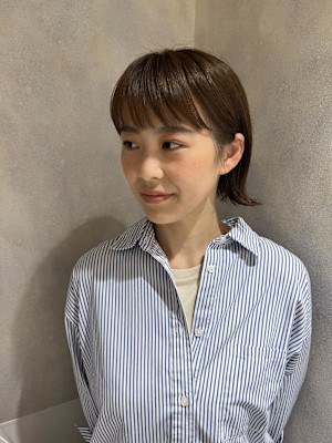切りっぱなしボブ　ぱつっとボブ　ミニボブ
