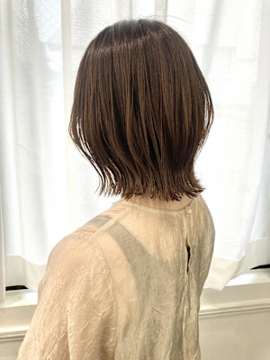 黒髪/グレーベージュ/レイヤーロング/前髪パーマ